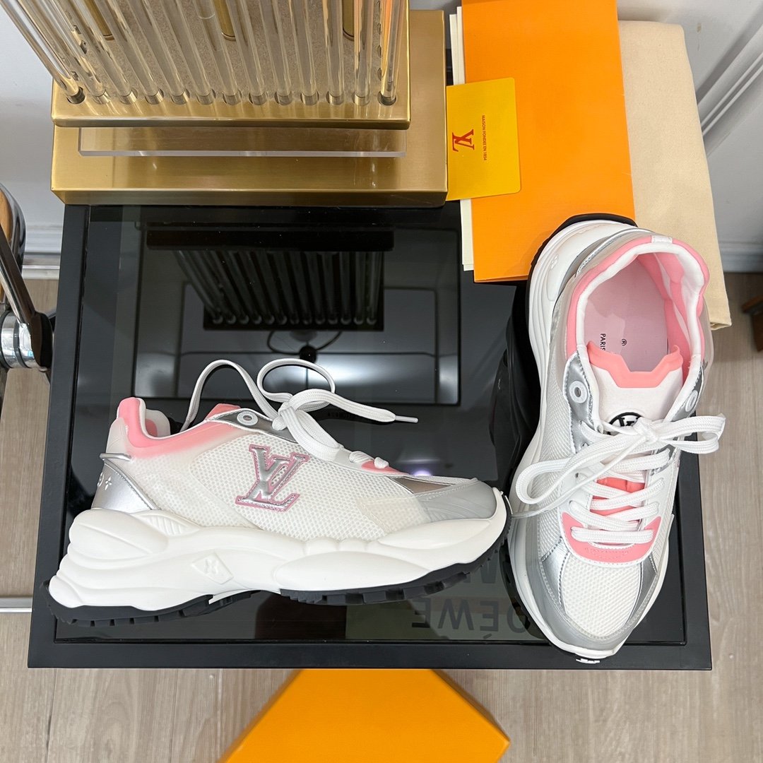 LV RUN 55 SNEAKER PINK