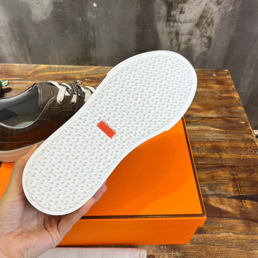 HERM Sneakers
