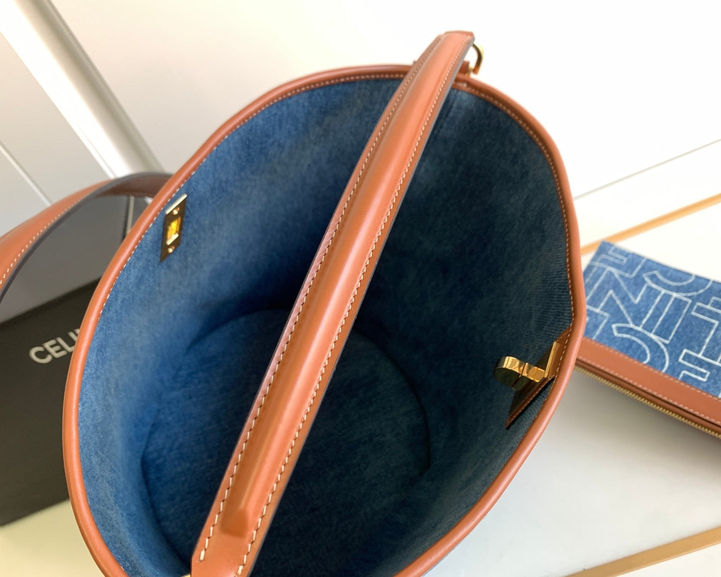 CEL 16 Bucket