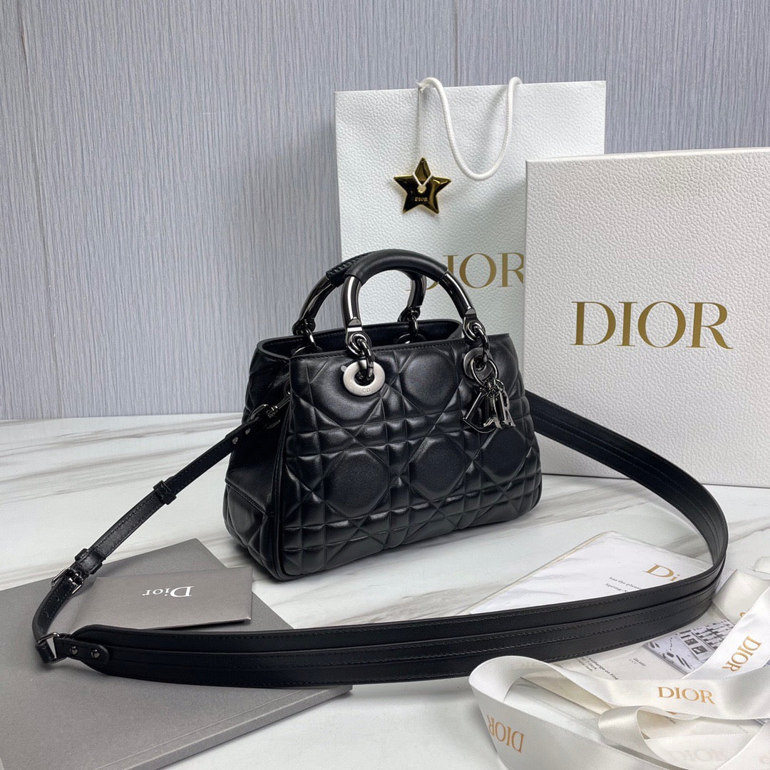 DIO handbag