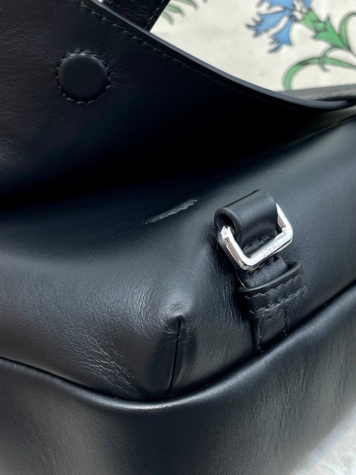 LO Messenger Bag