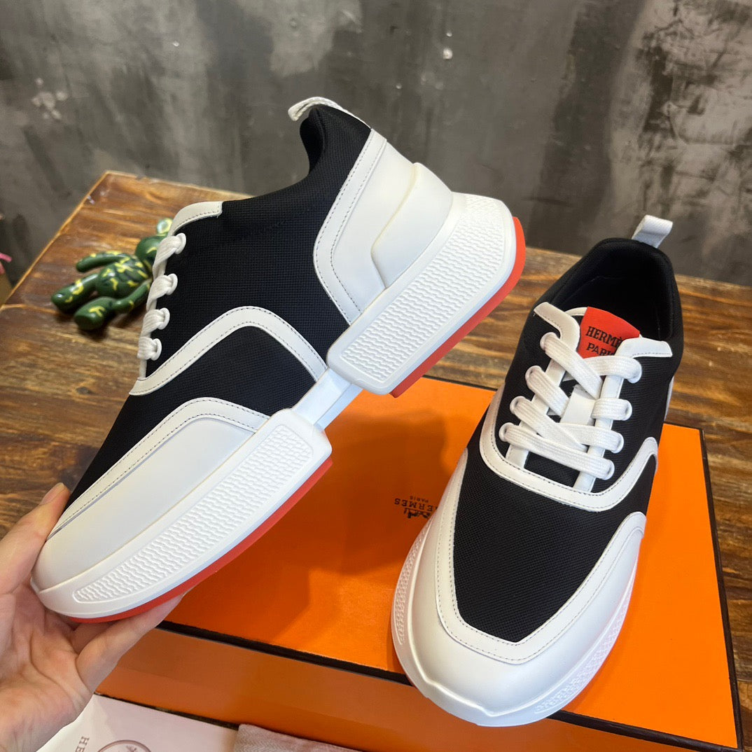 HERM Sneakers