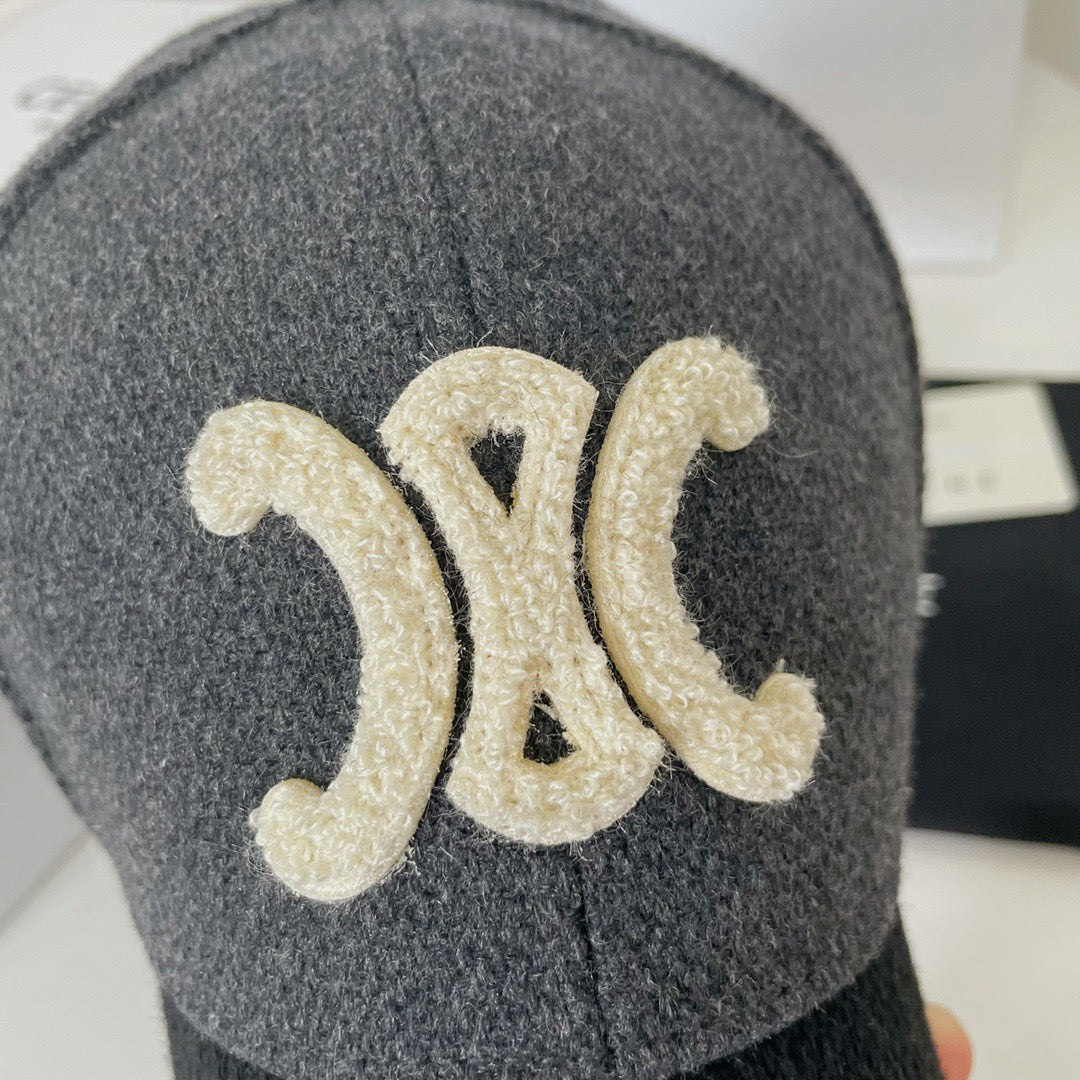 Caps