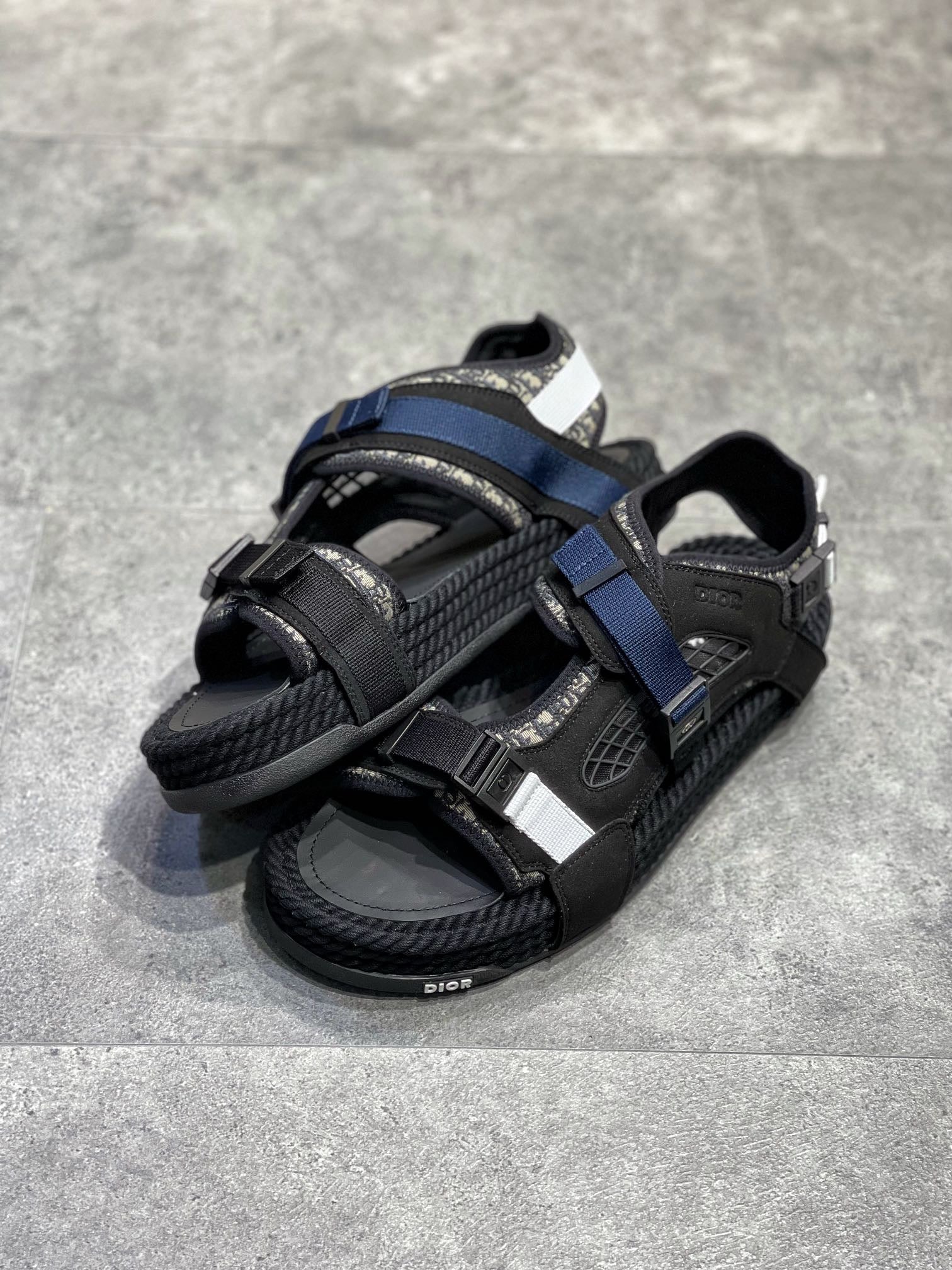 DIO Sandal