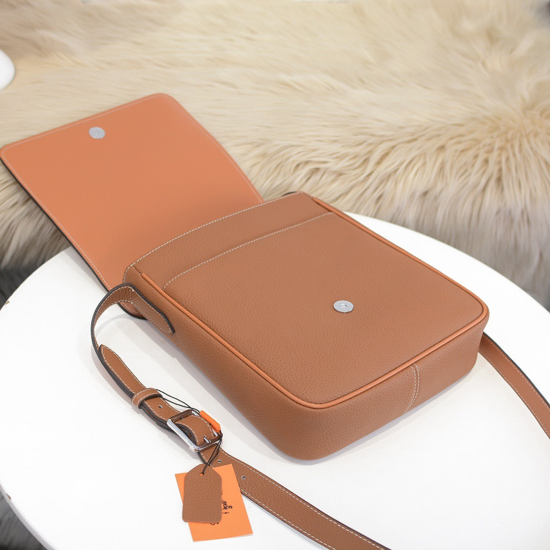 HERM Sling Bag