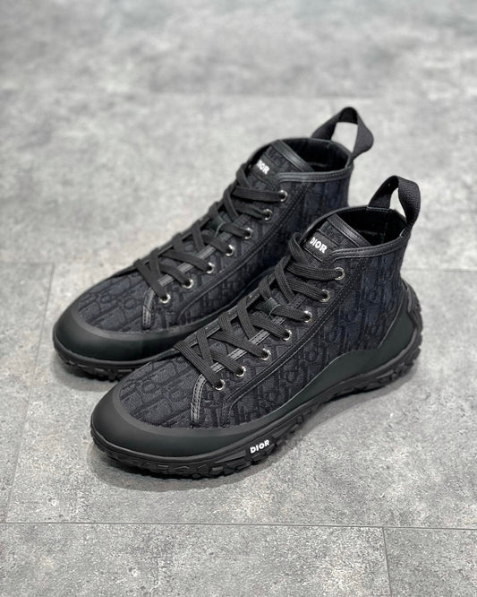 DIO Sneakers