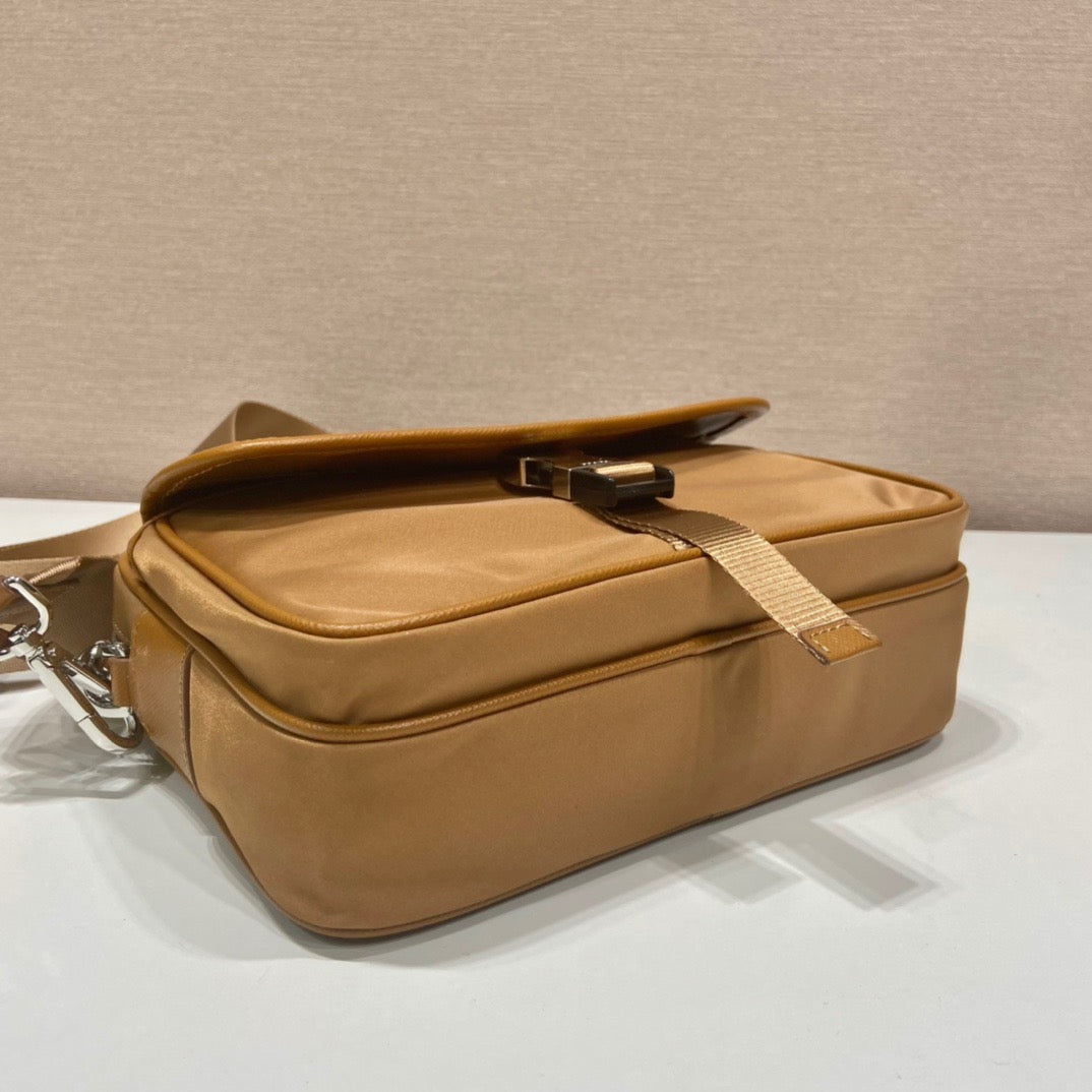 PRA Messengers Bag