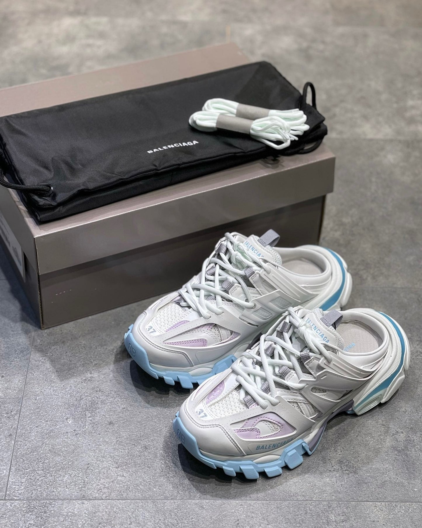 BLCG Sneakers