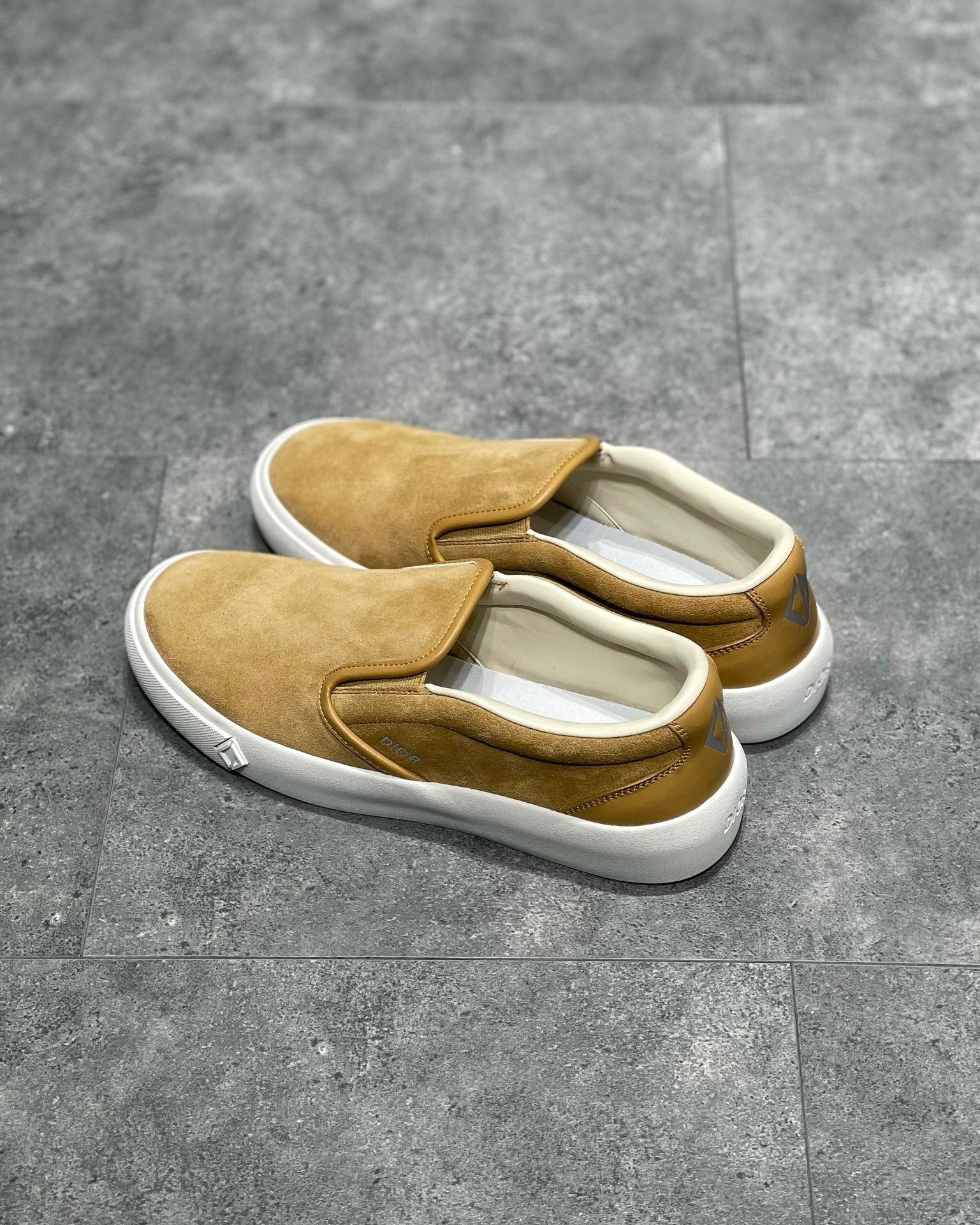 DIO Sneakers