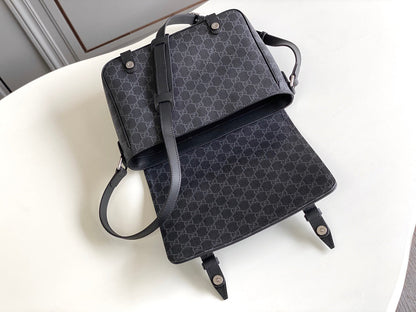 GUC Messenger Bag