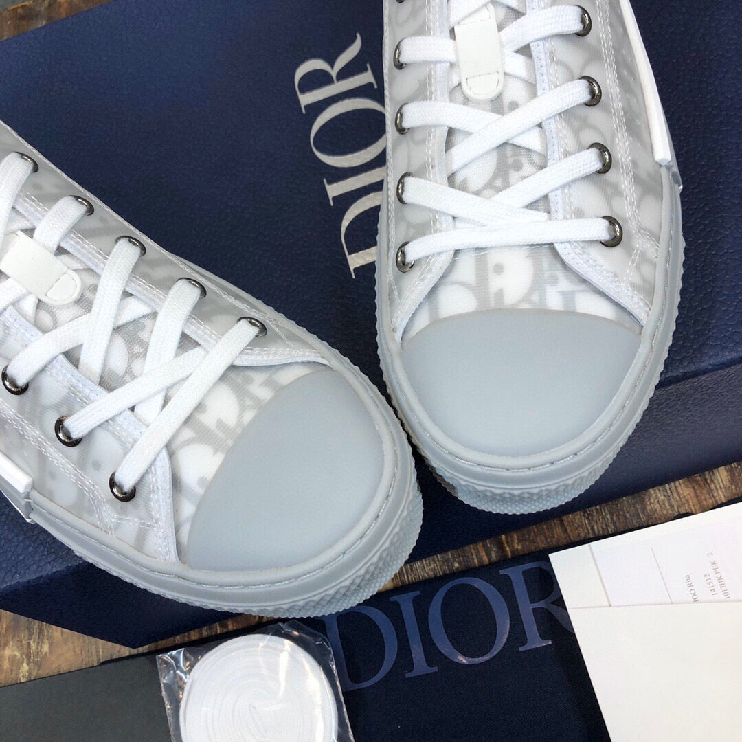 DIO Sneakers
