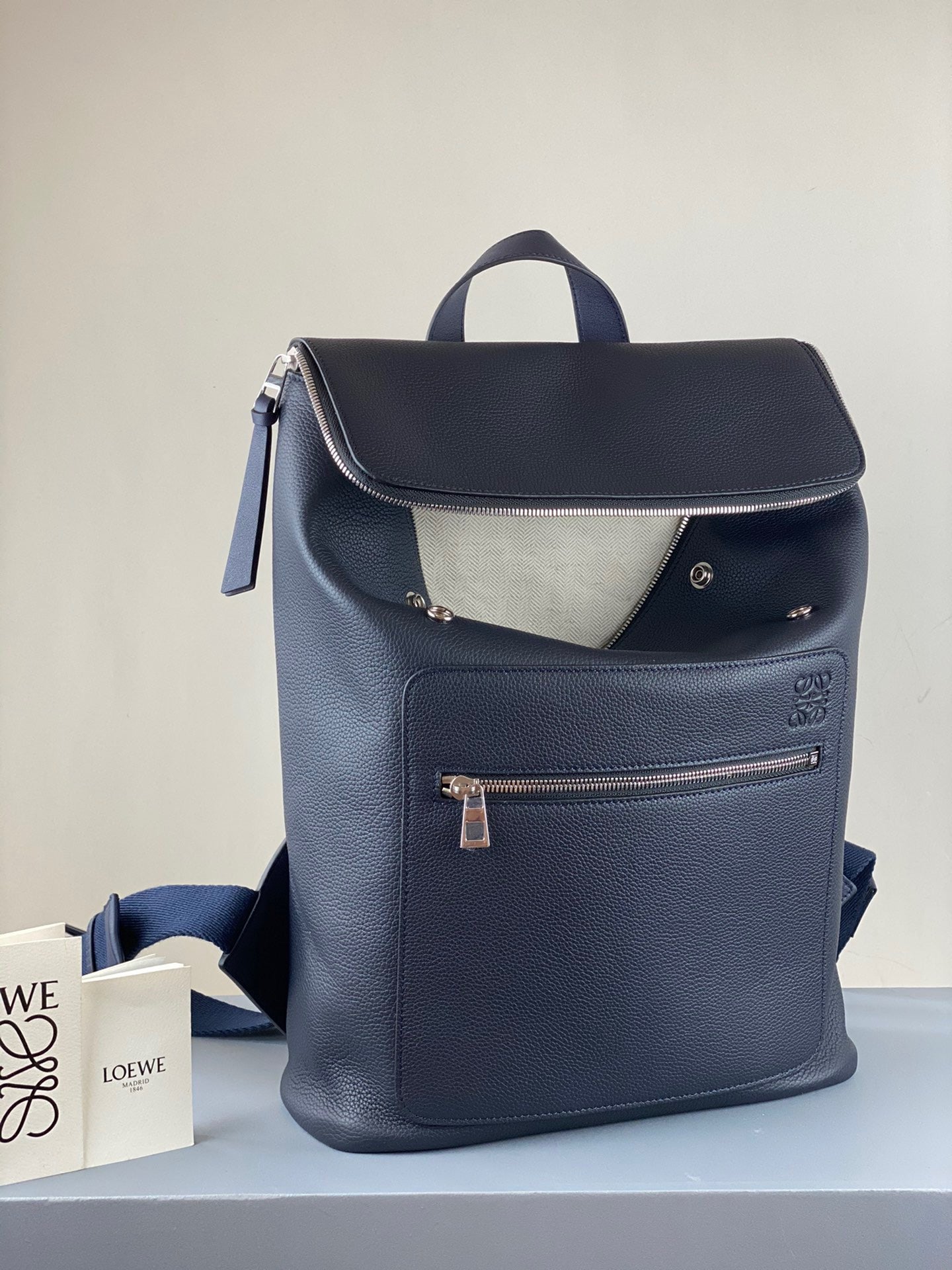 LO Backpack