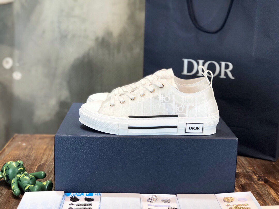 DIO Sneakers