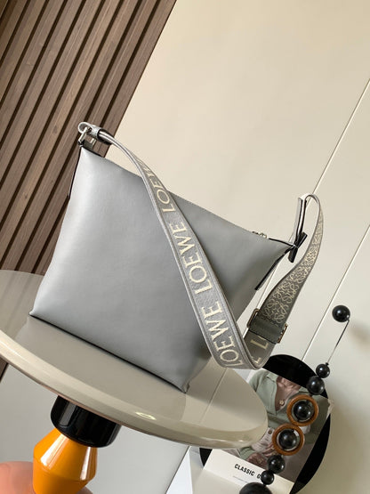 LO Messenger Bag