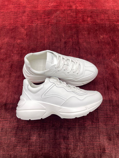 Sneakers & Shoes