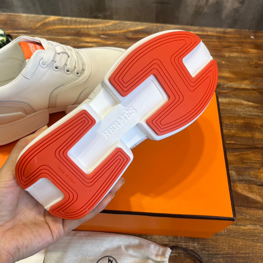 HERM Sneakers