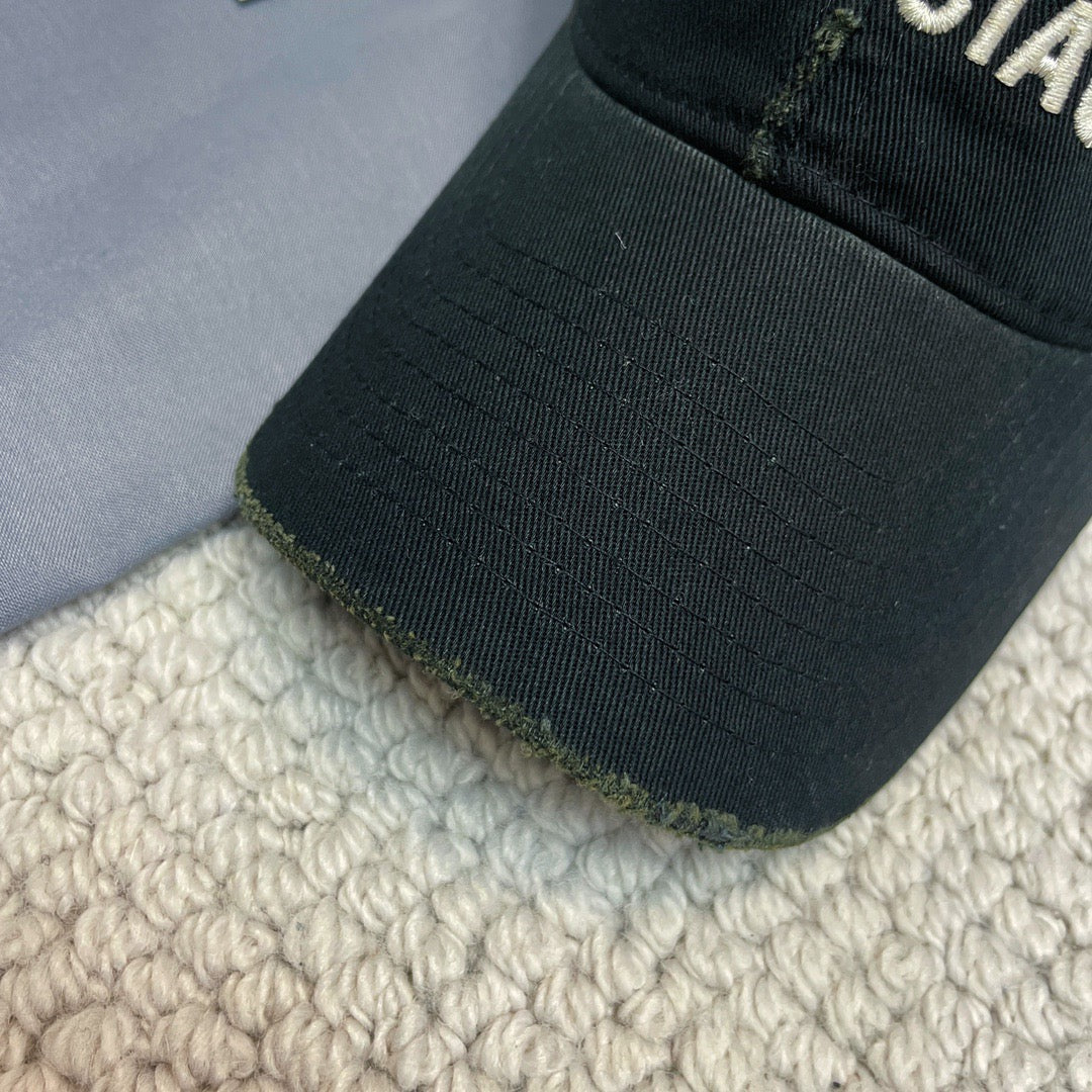 Caps