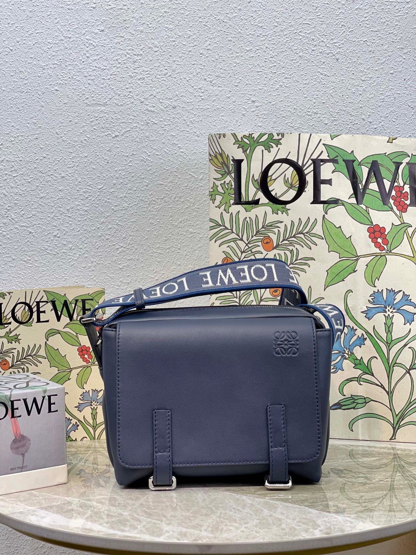 LO Messenger Bag