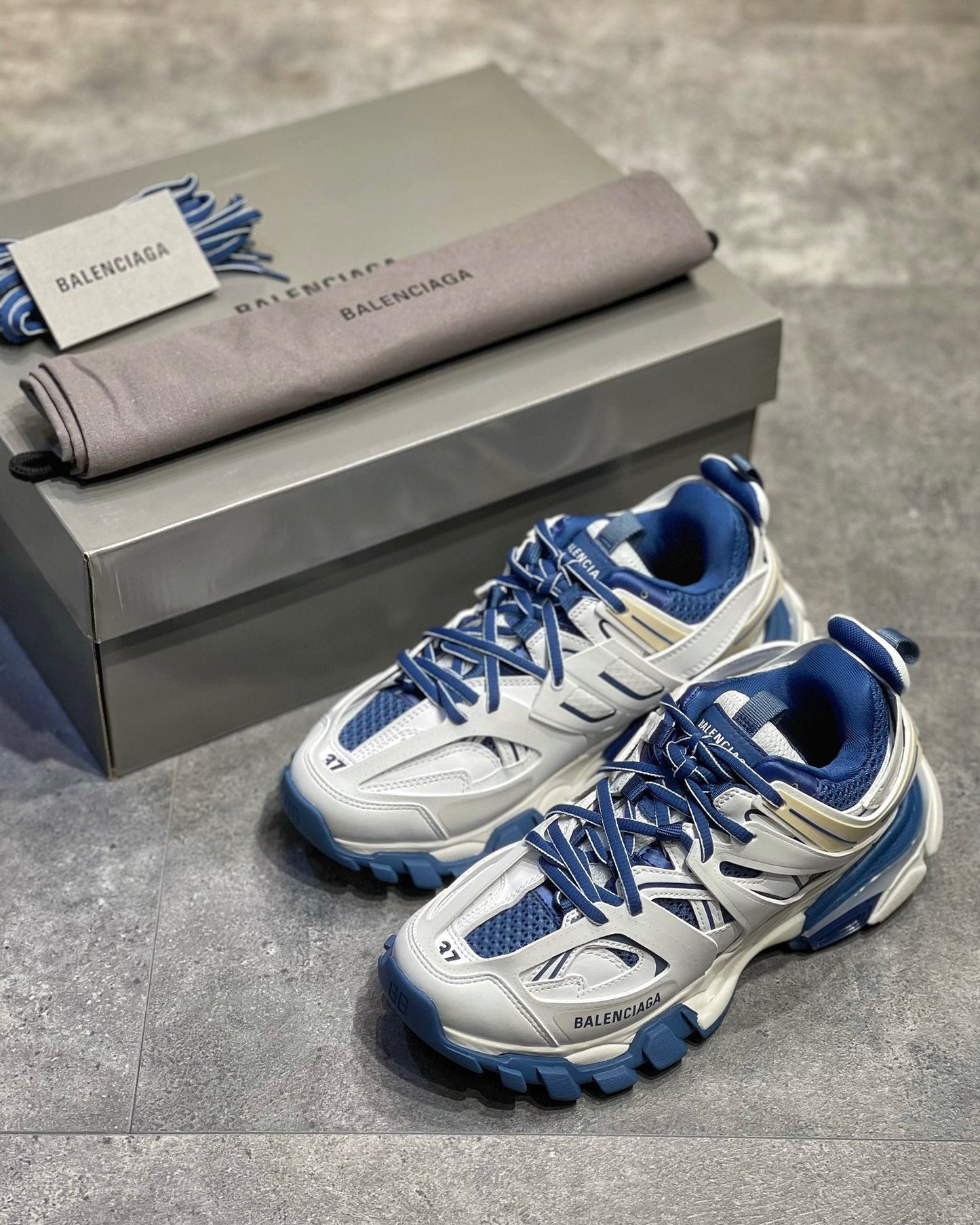 BLCG Sneakers