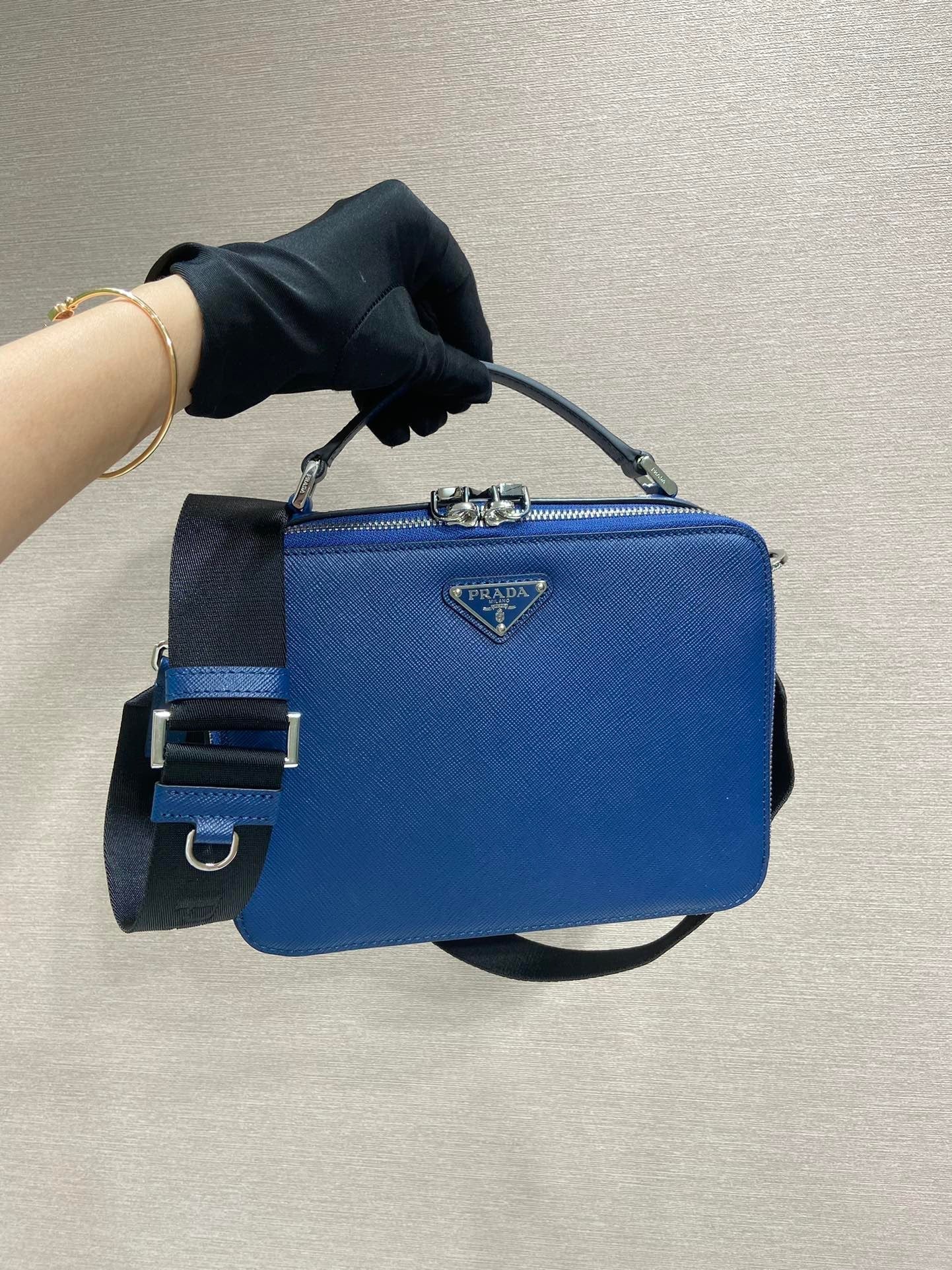 PRA Messenger Bag