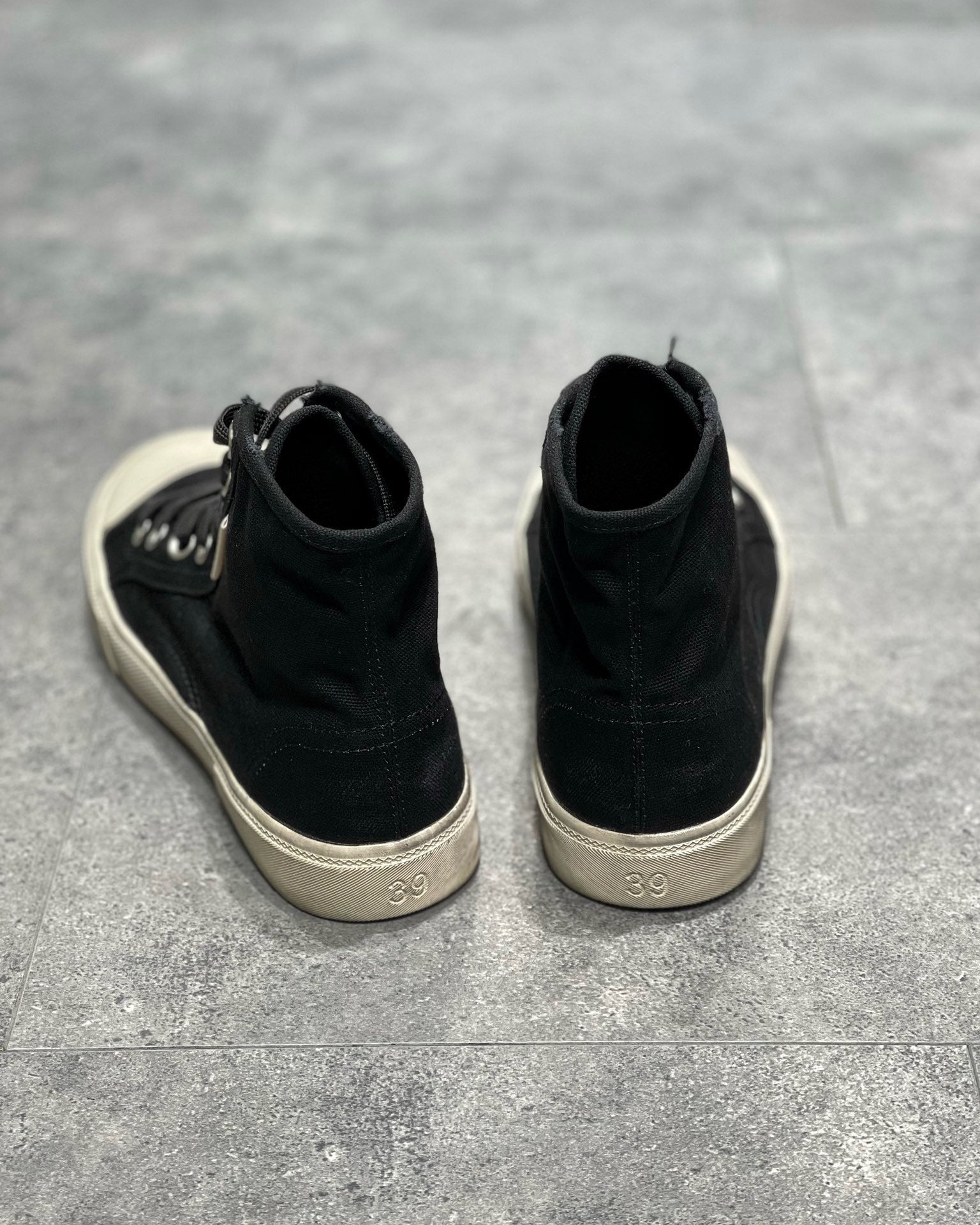 BLCG Sneakers