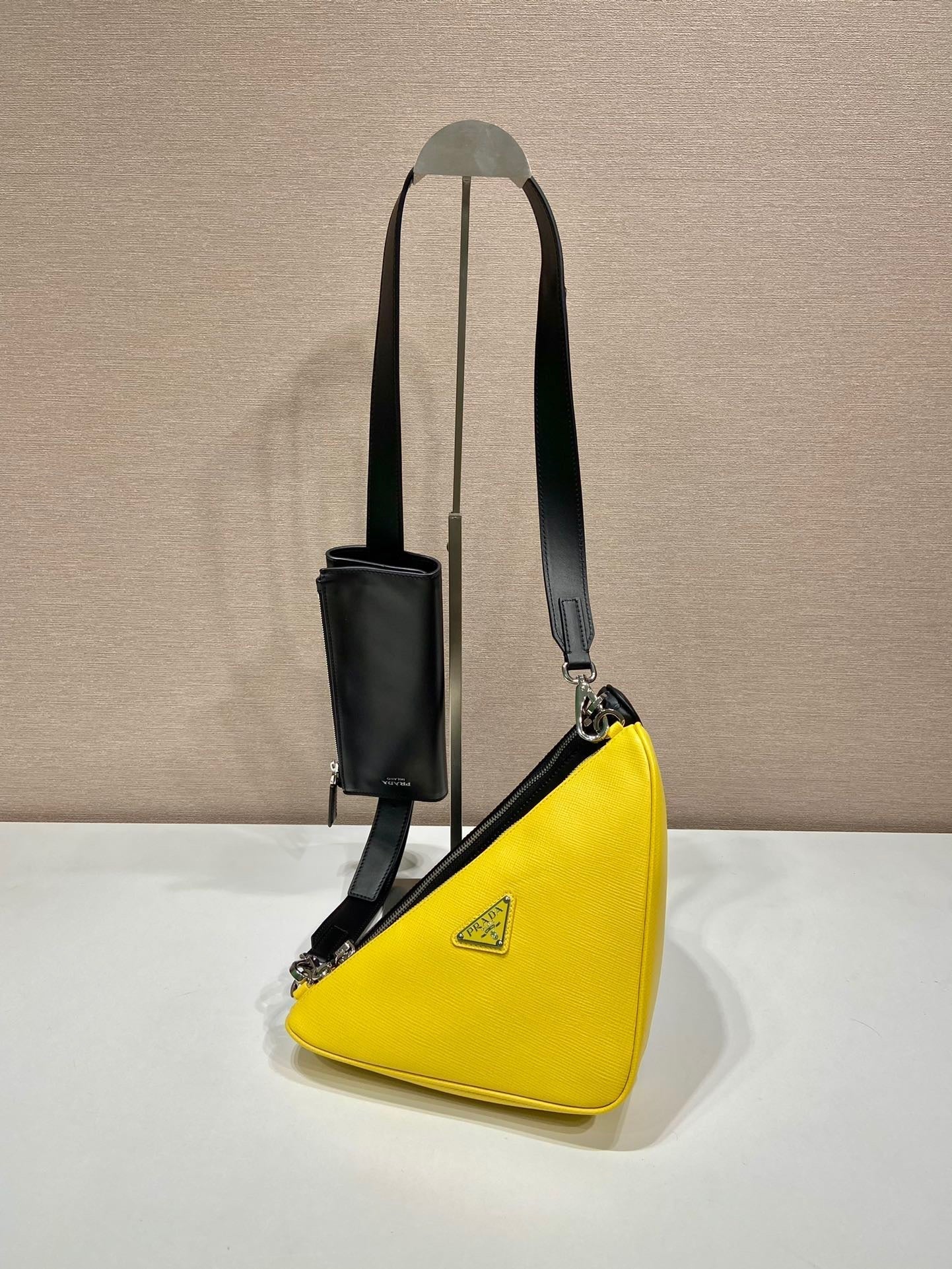 PRA Cross Body Bag