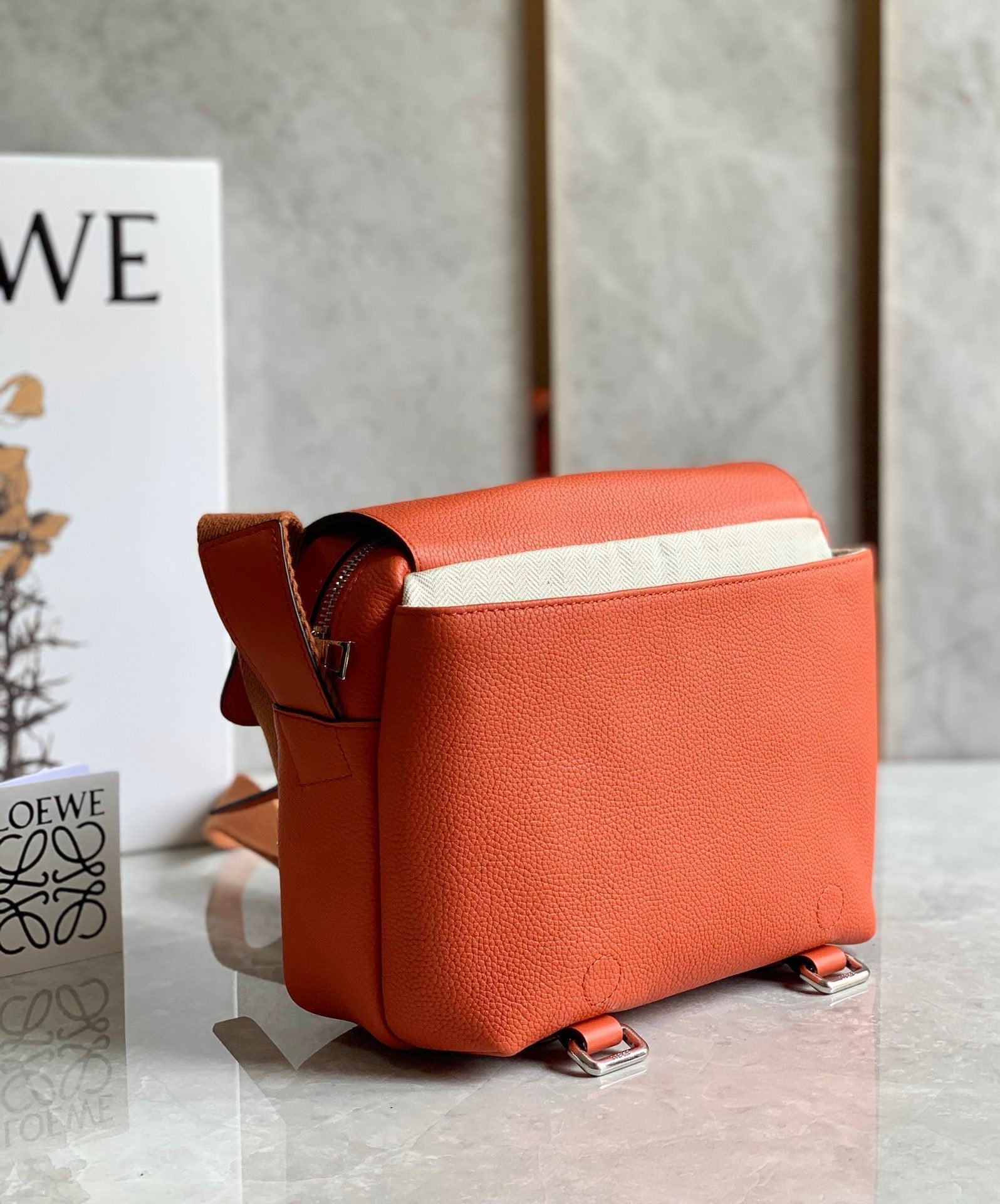 LO Messenger Bag