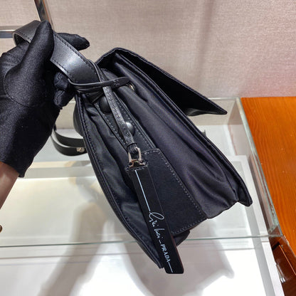 PRA Messenger Bag