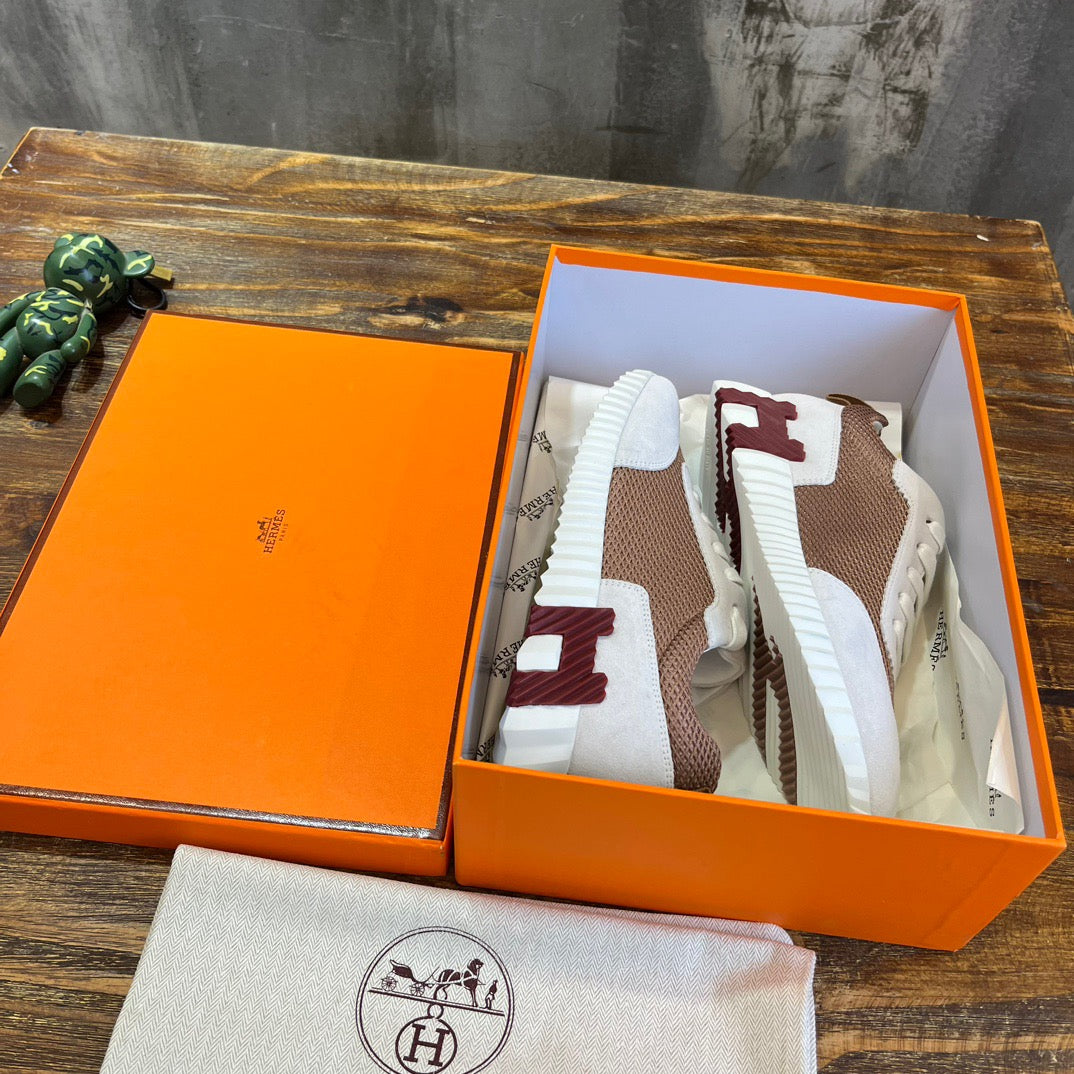 HERM Sneakers
