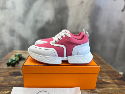 HERM Sneakers