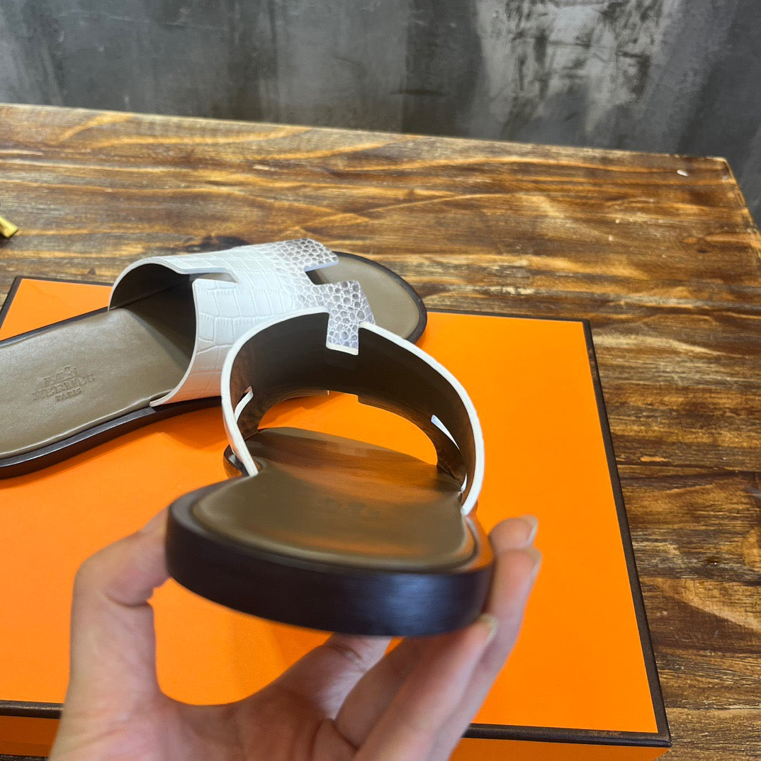 HERM Sandal
