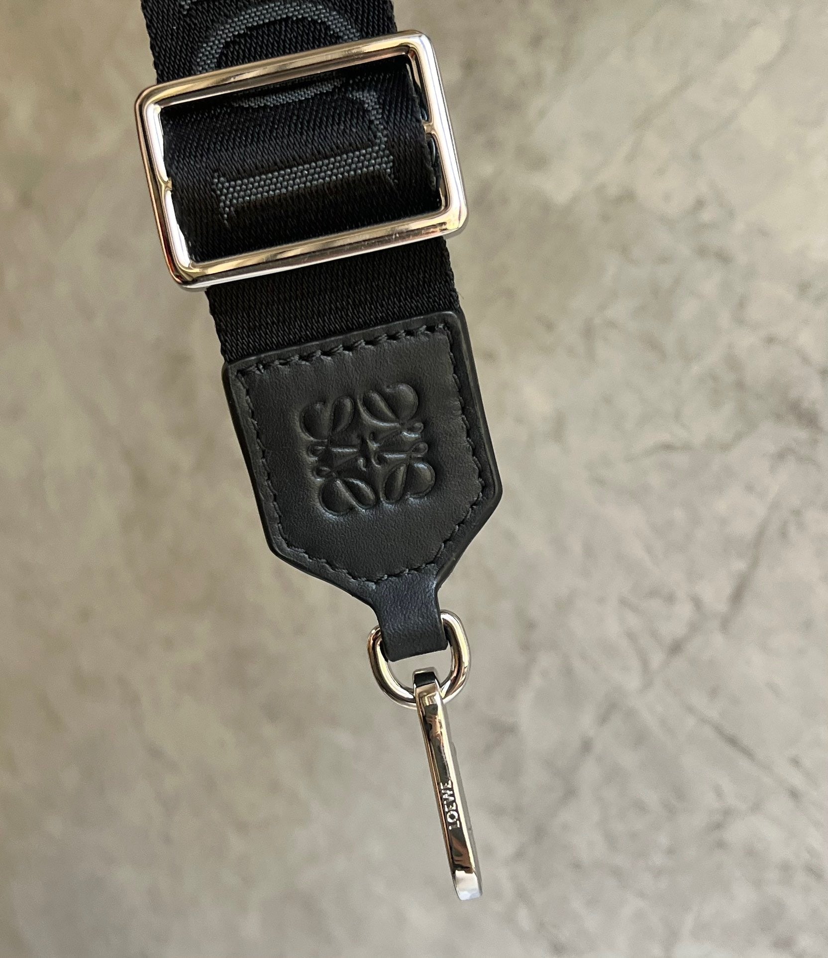 LO Messenger Bag