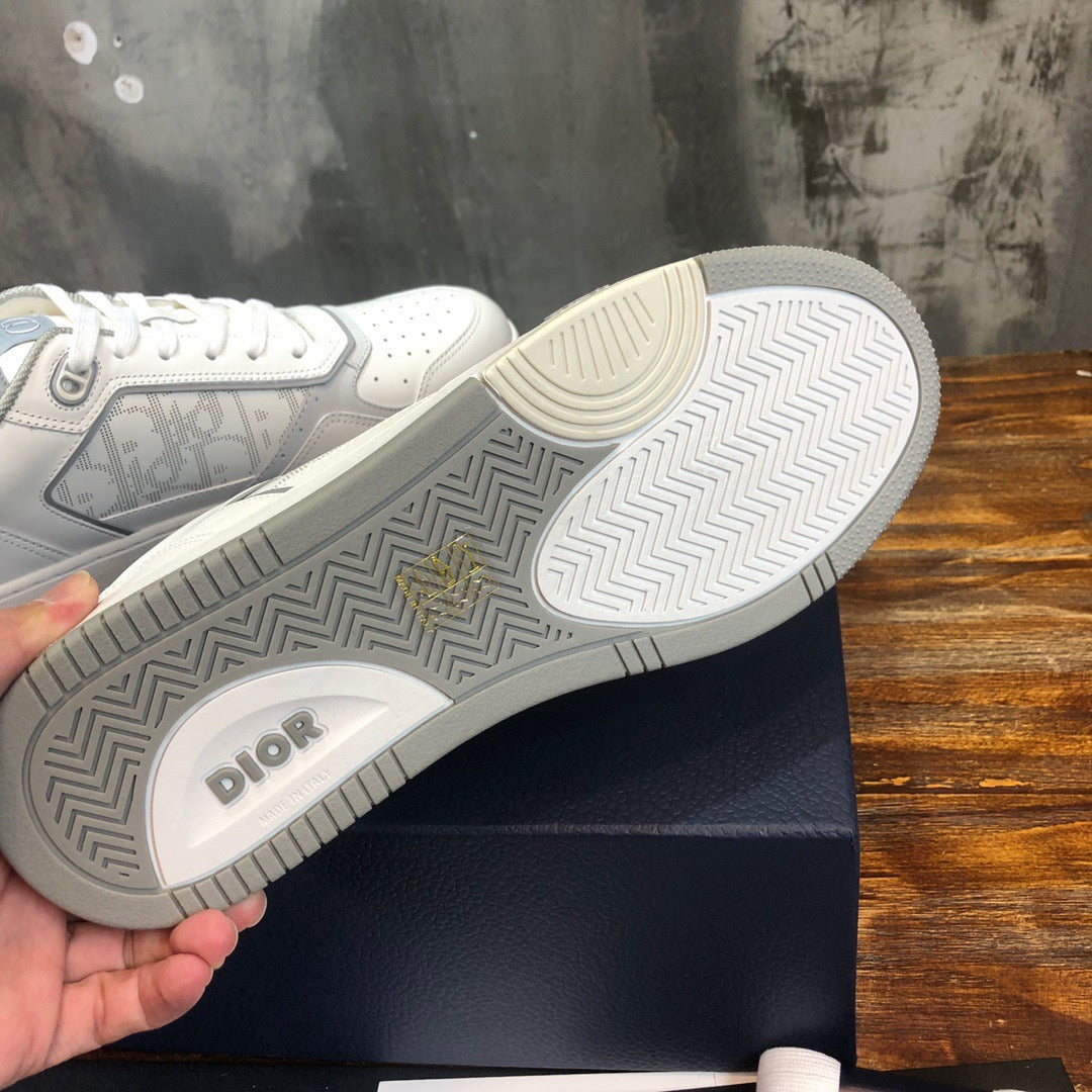 DIO Sneakers