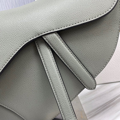 DIO Saddle