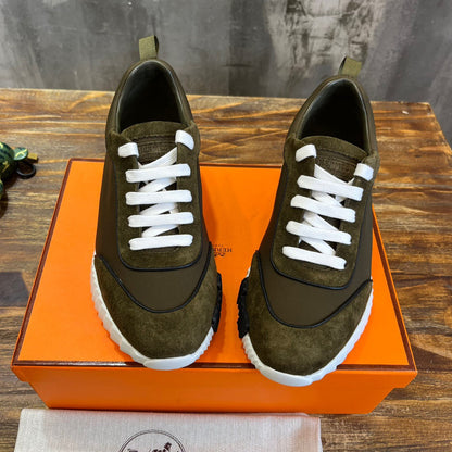 HERM Sneakers