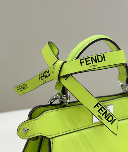FEN Peekaboo
