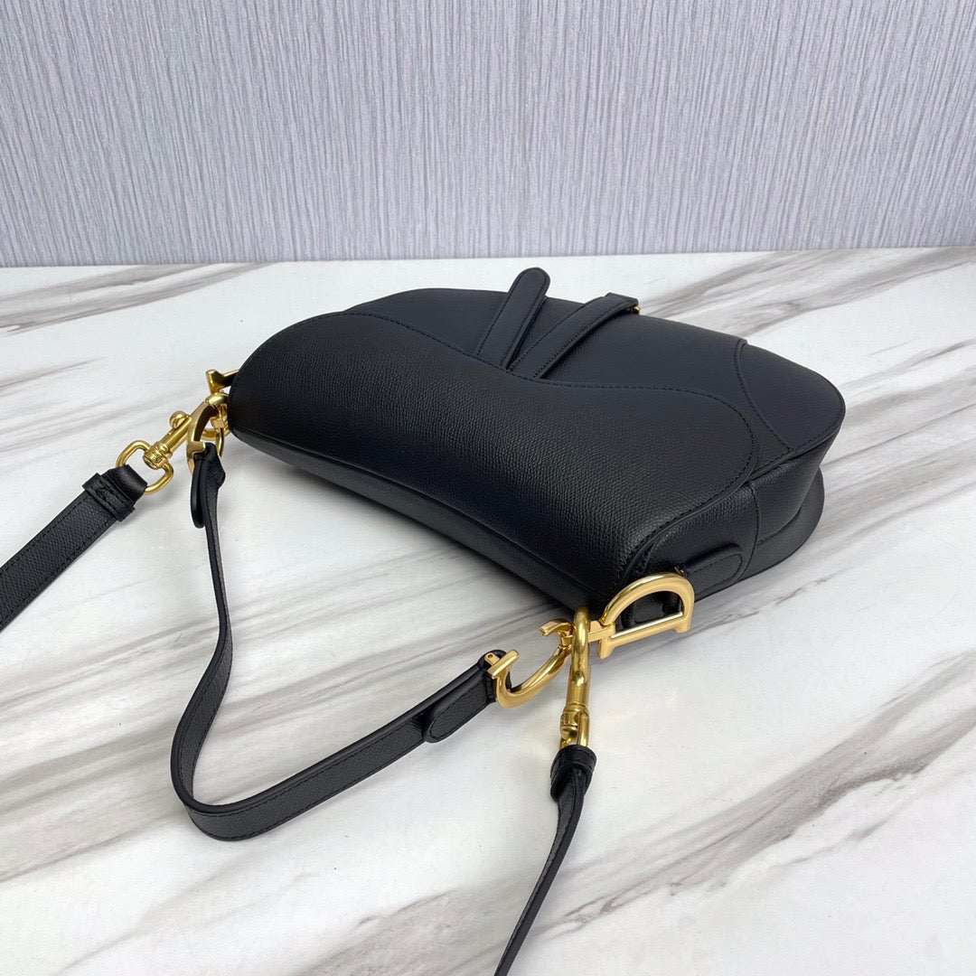 DIO Saddle