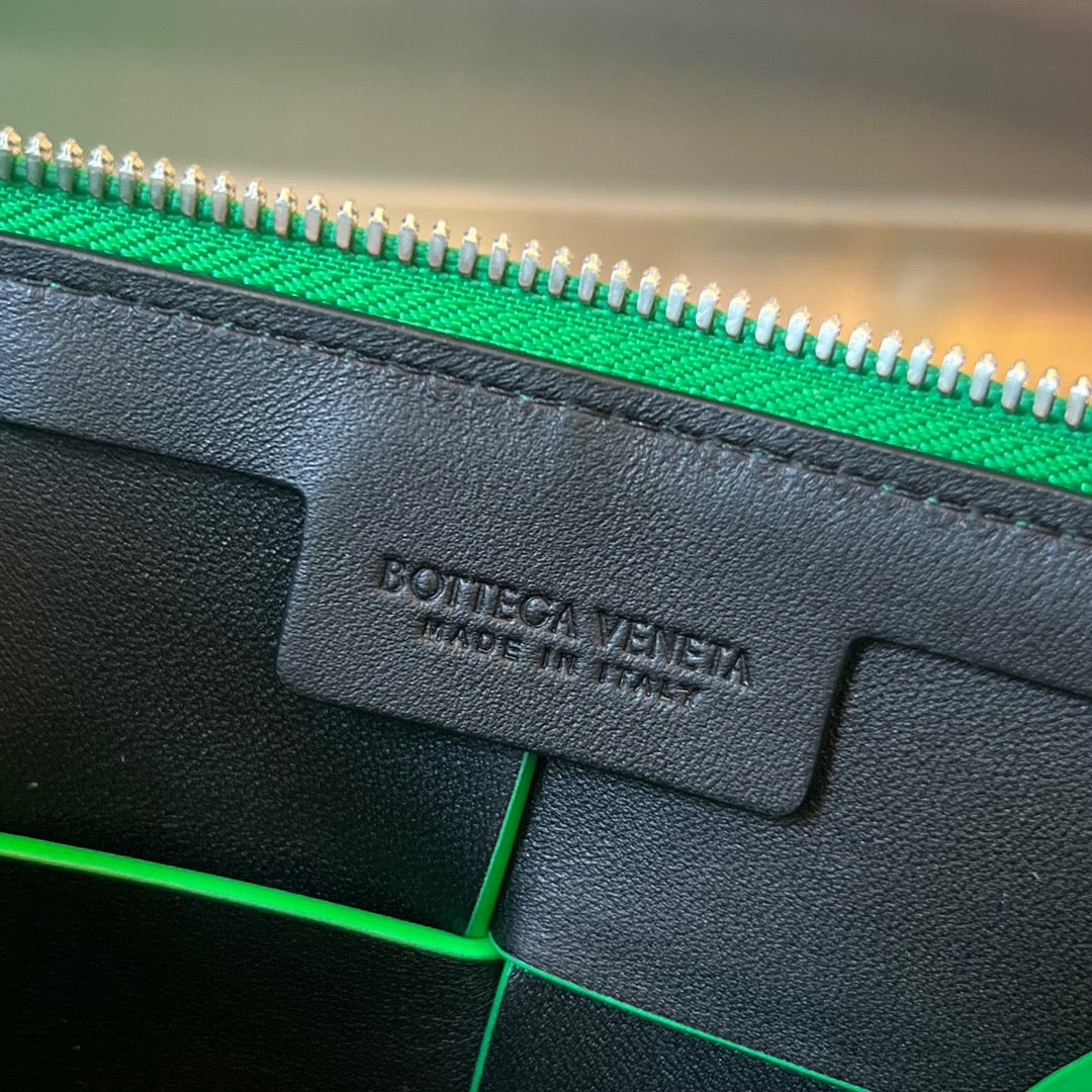 BV Messenger Bag