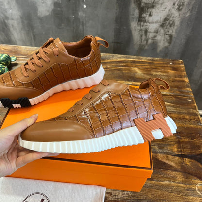 HERM Sneakers