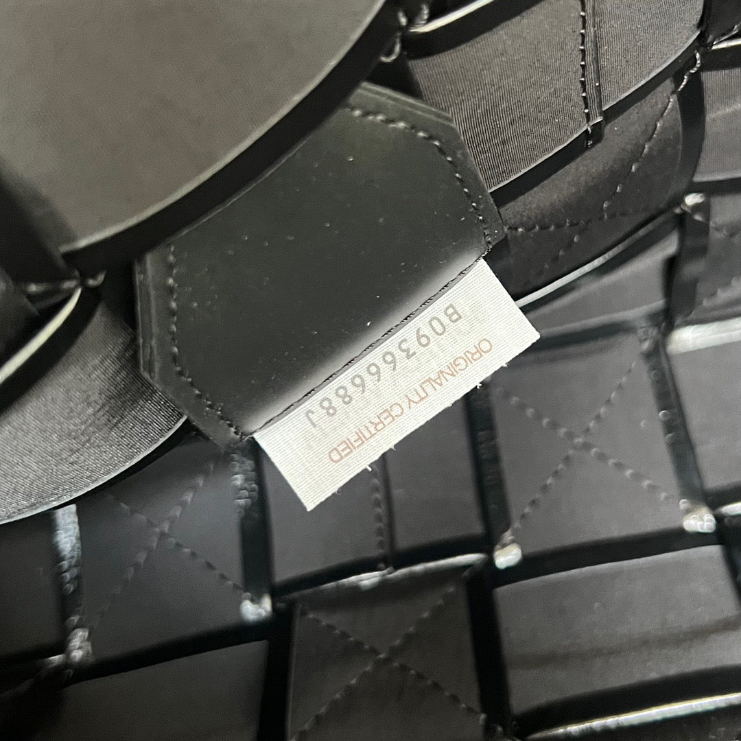 BV Messenger Bag