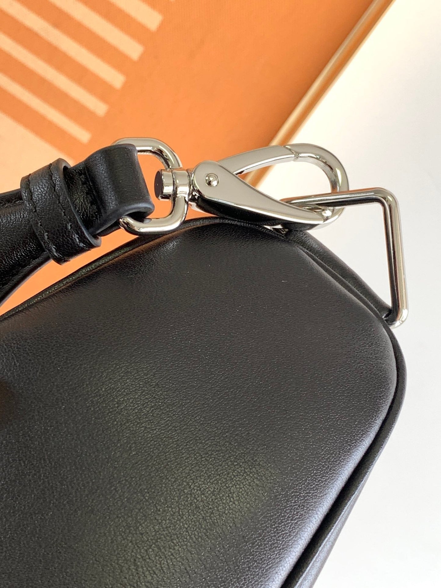 PRA Cross Body Bag
