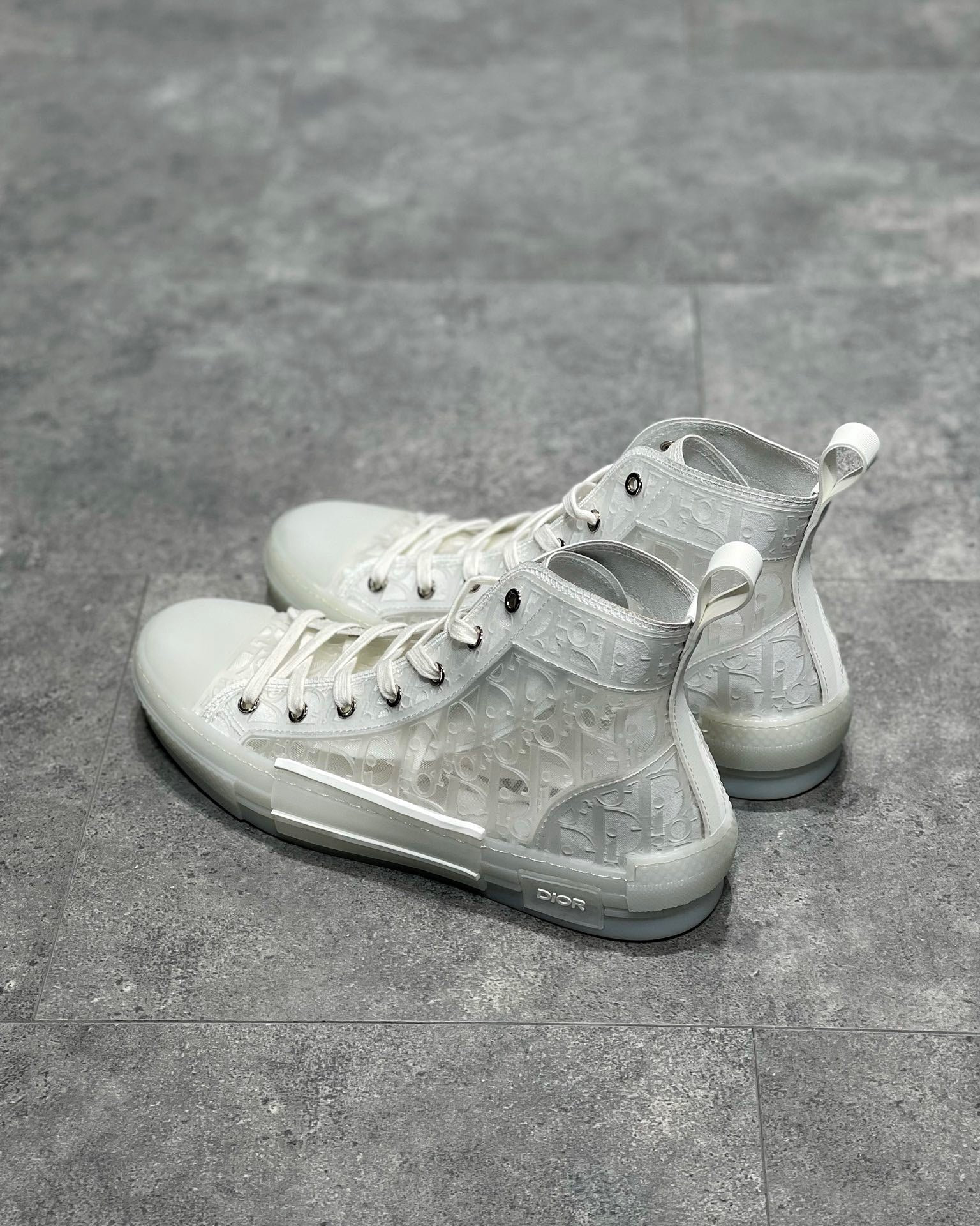 DIO Sneakers
