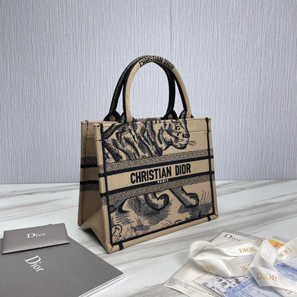 DIO BookTote