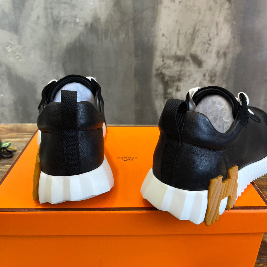 HERM Sneakers