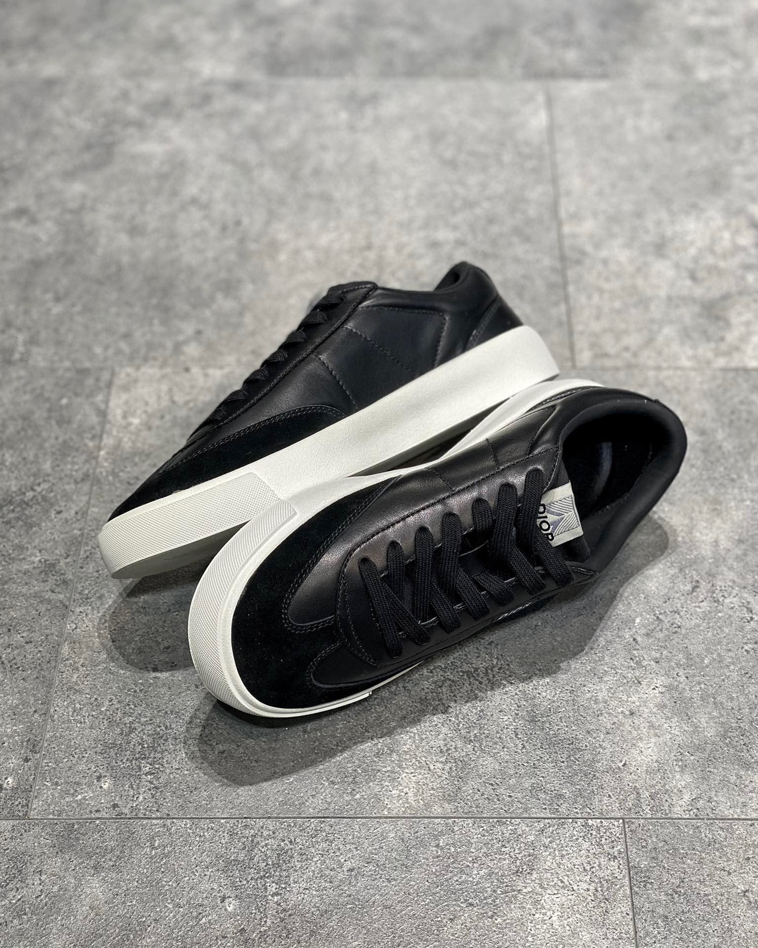 DIO Sneakers