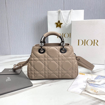 DIO handbag