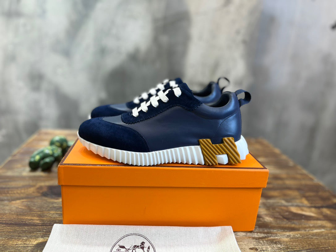 HERM Sneakers
