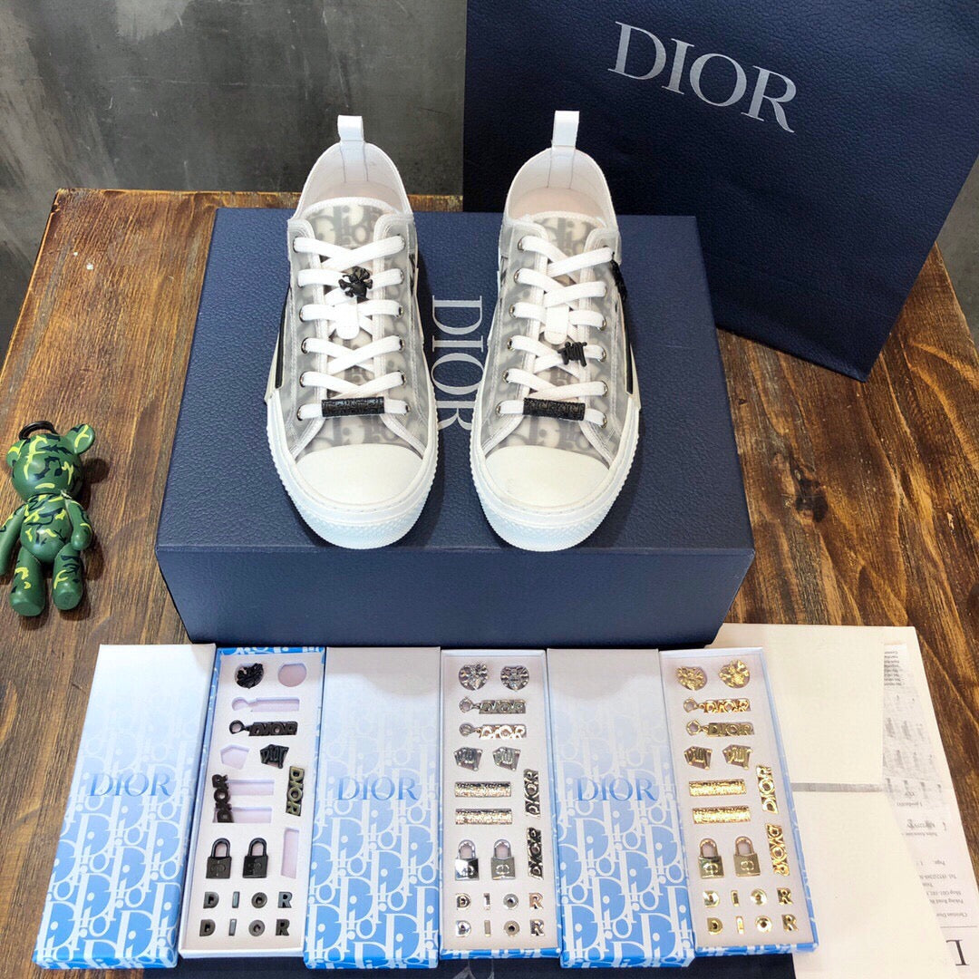 DIO Sneakers