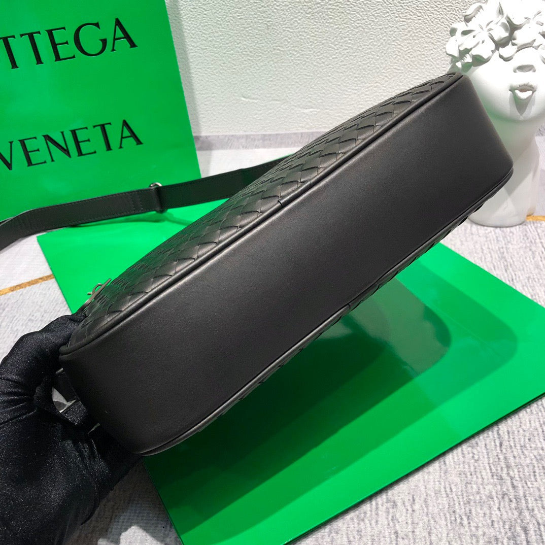 BV Messenger Bag