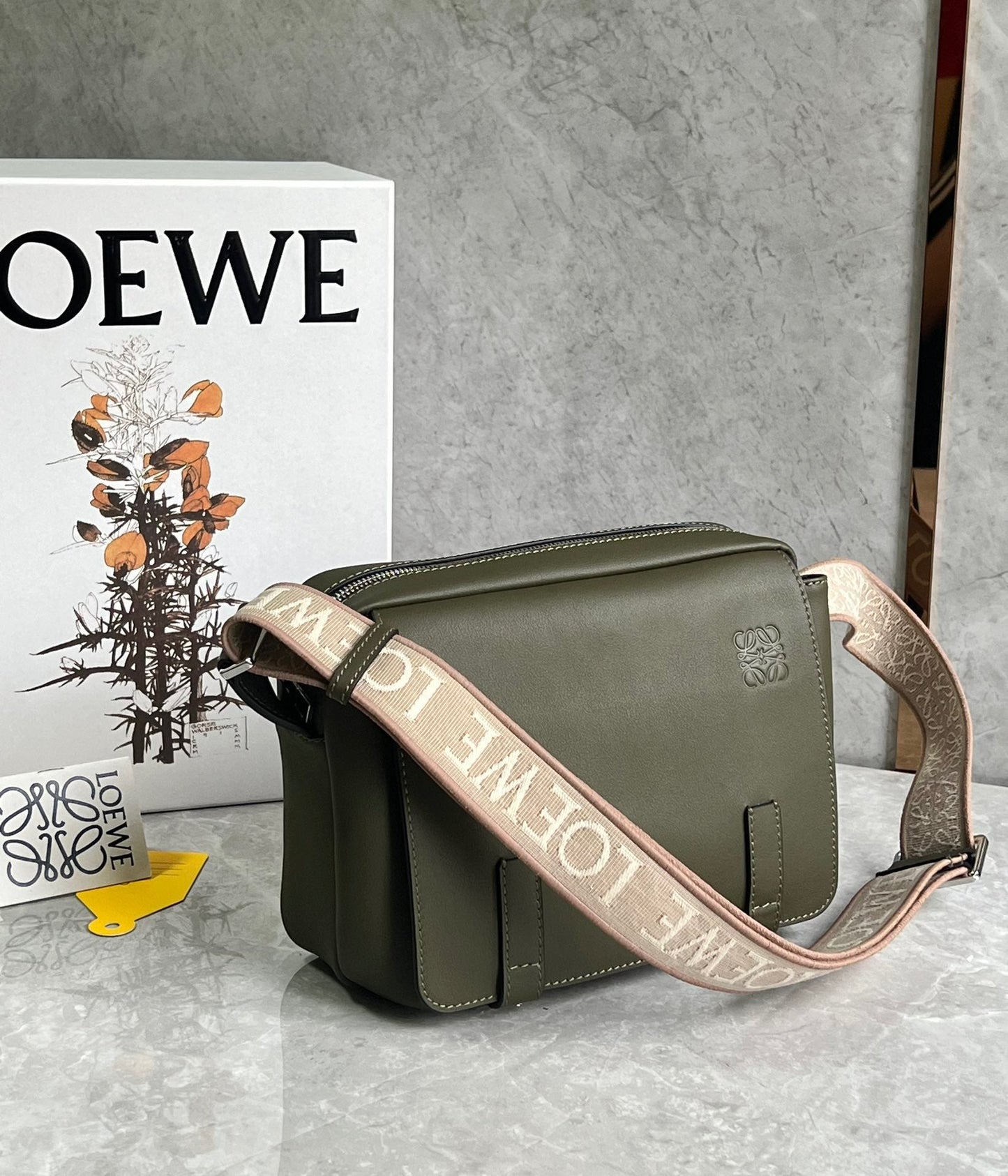 LO Messenger Bag